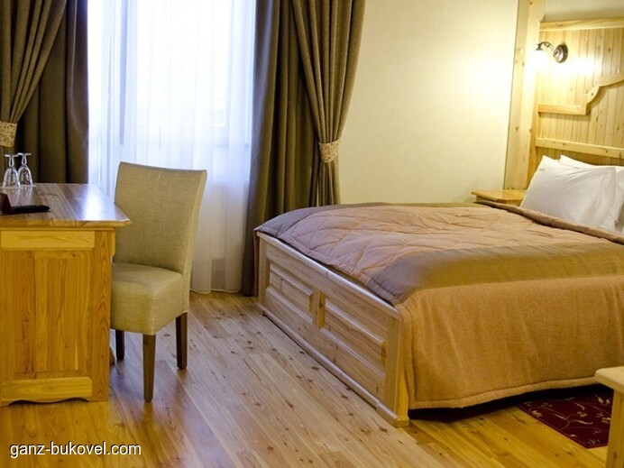 Category of room: junior